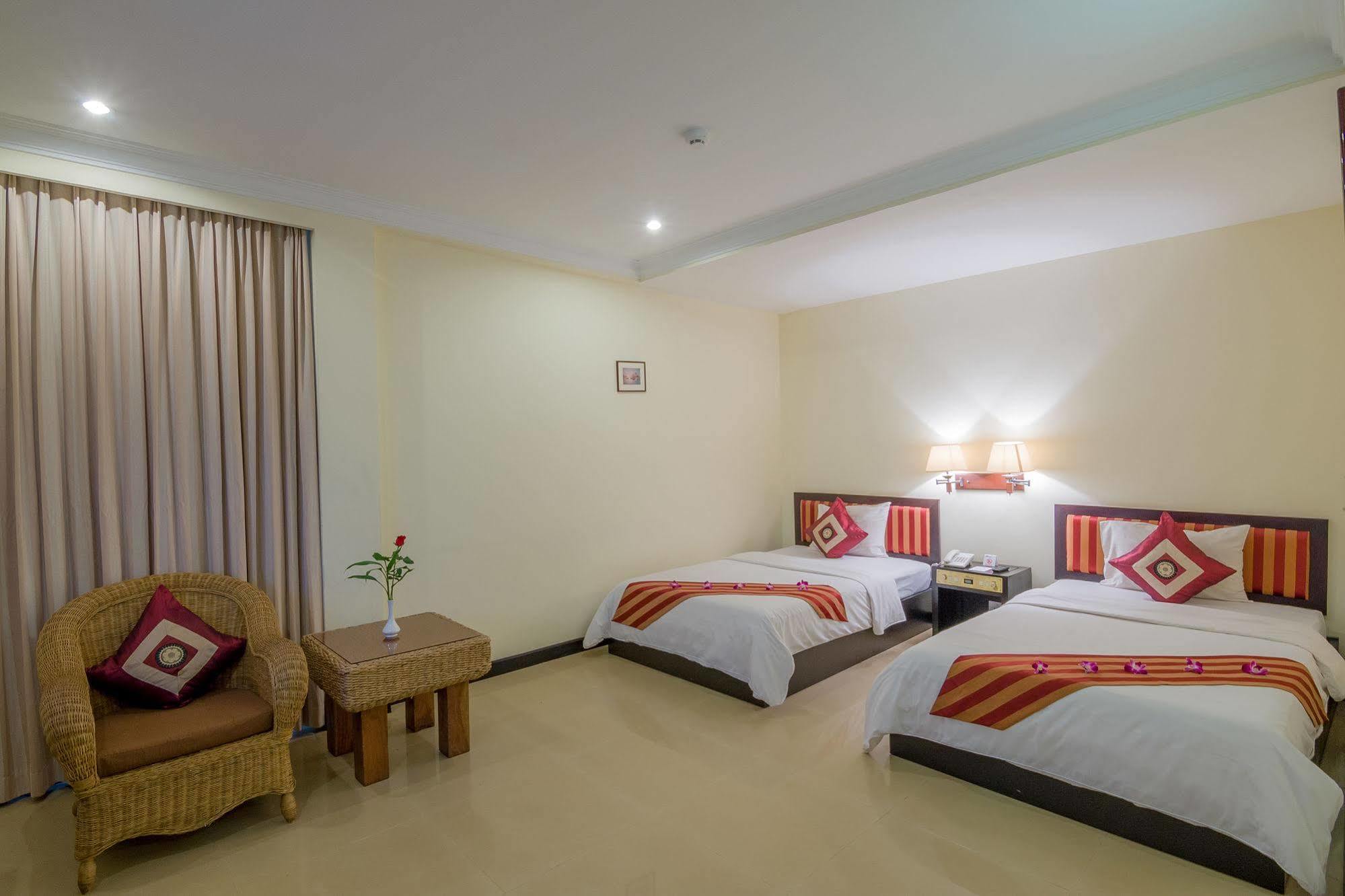 Angkor Riviera Hotel Сиемрип Экстерьер фото