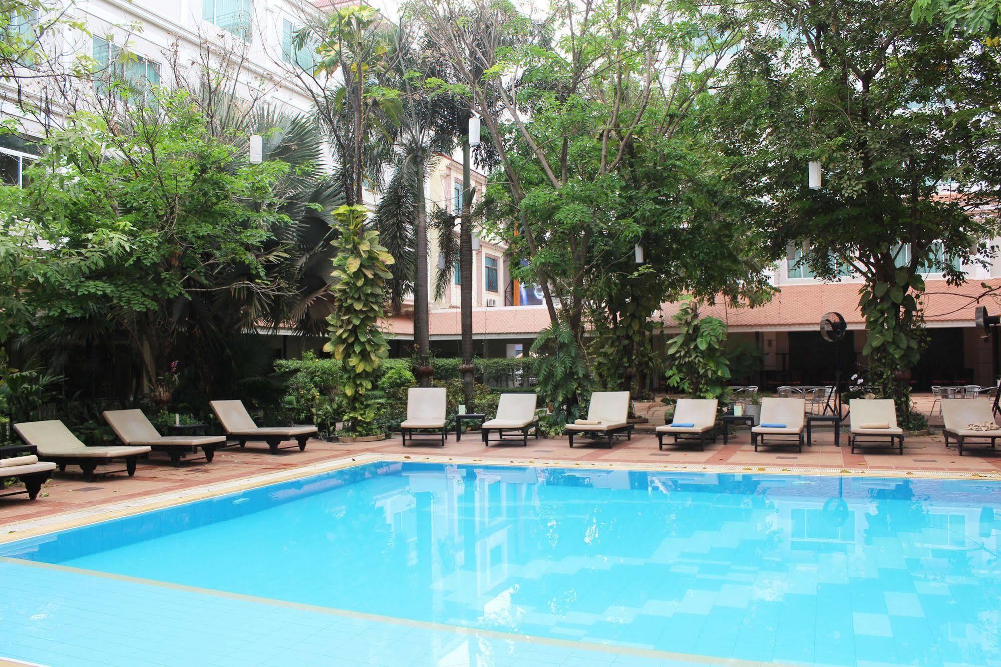 Angkor Riviera Hotel Сиемрип Экстерьер фото